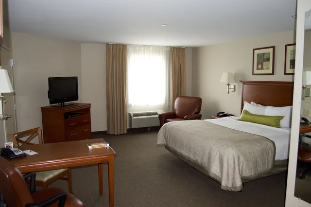 Studio, Suite, King Bed, Accessible, Candlewood Suites Victoria 1/7