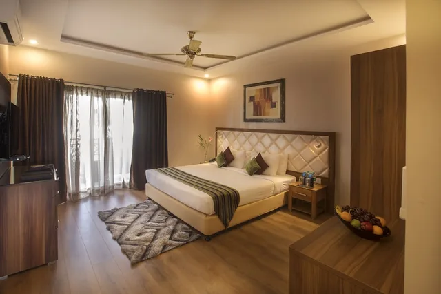 جناح تنفيذي بسريرين كينج، Clarks Exotica Convention Resort Spa 1/9