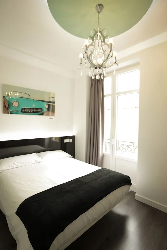 Room, Single, Double Bed, Vitium Urban Suites 6/10