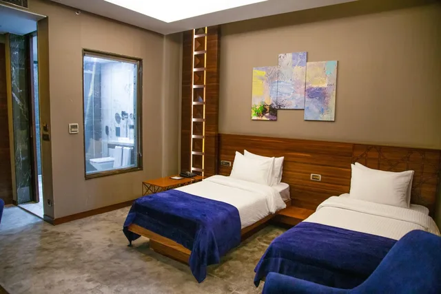 2 Bedrooms, Family Suite, Double Bed, Gold Majesty Hotel 2/11