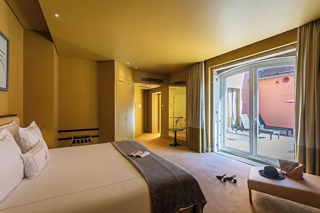 غرفة ديلوكس غراند بسرير مزدوج وسرير فردي بإطلالة، Pestana Palacio do Freixo - Porto 2/10