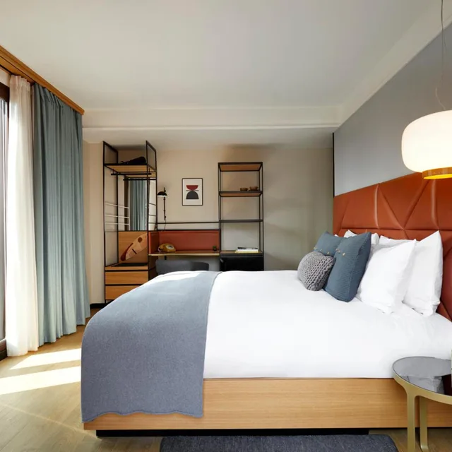 غرفة عائلية بسرير فردي بشرفة، Kimpton Vividora Barcelona 1/2