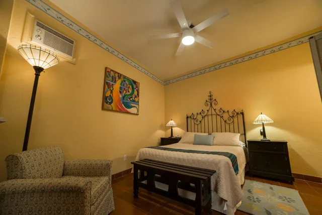 Room, Queen Bed, Villa Mirasol Hotel 6/6