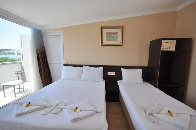 غرفة ديلوكس ثلاثية بإطلالة على البحر، Hotel Baykal 5/7