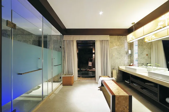 NARADA RESORT AND SPA PERFUME BAY، Wanning 46/46