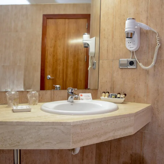 Superior, Twin Beds, Cathedral View، Santa Isabel 5/7