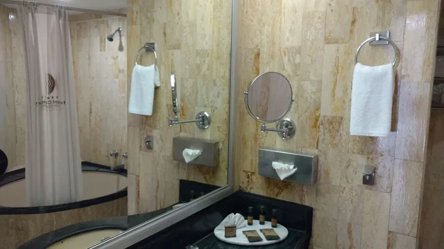 جناح جونيور بسرير كينج، Hotel Century Reforma 5/7