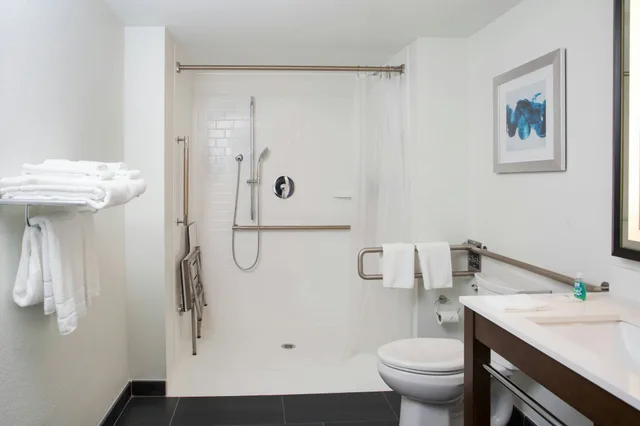 غرفة بسريرين كوين، Four Points by Sheraton Eastham Cape Cod 4/7