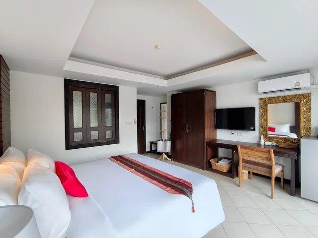 غرفة قياسية بسرير كوين بإطلالة على المسبح، Wild Orchid Villa Krabi 1/10