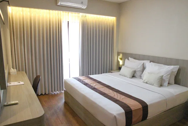 غرفة عائلية بإطلالة على المدينة، The Grand Santhi Hotel 1/9