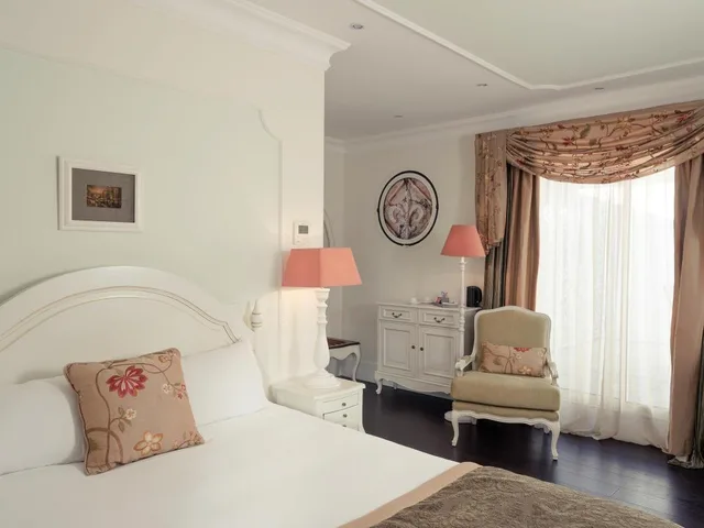 Classic, Double Bed, Town Side، Hotel Mercure Villeneuve sur Lot Moulin de Madame 1/1