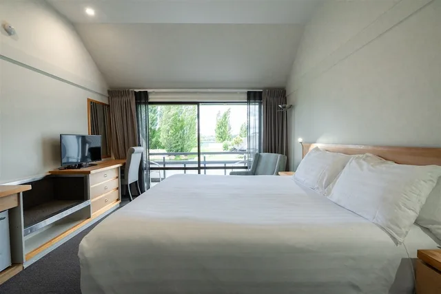 غرفة بسرير فردي، Edgewater Hotel 1/5