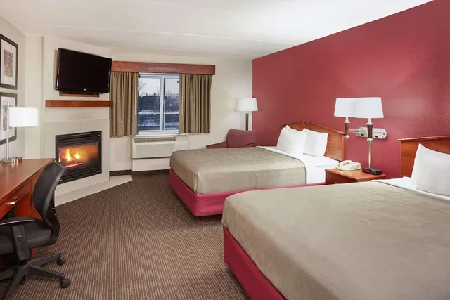 غرفة بسريرين كوين لذوي الإعاقة، Americinn By Wyndham Douglas/Saugatuck 5/7