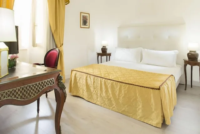 غرفة كلاسيكية بسرير كوين، Grande Albergo Internazionale 5/6
