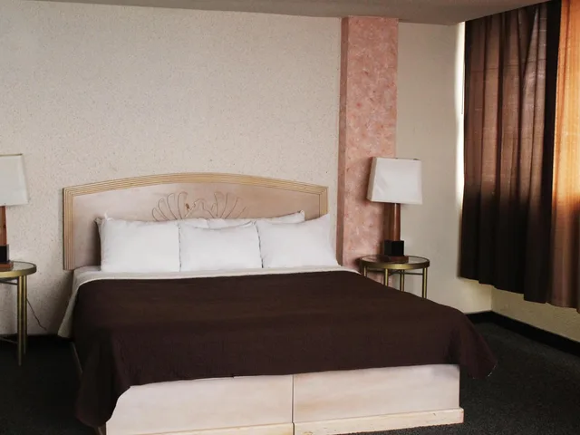 جناح بإطلالة على البحر، Corona Plaza Hotel 6/7