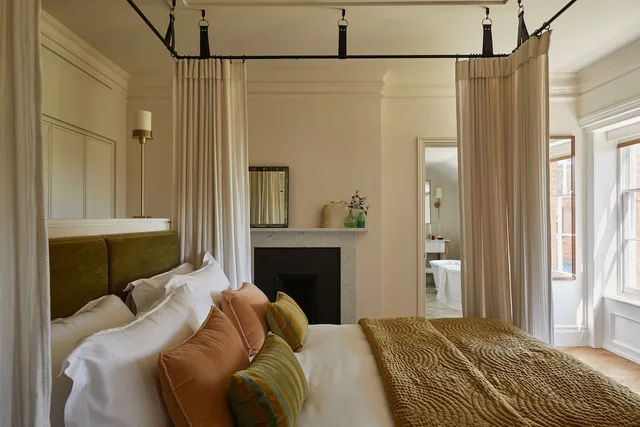 Hyde, Suite, King Bed، THE GROVE 1/5