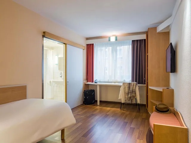 غرفة قياسية بسرير فردي لذوي الإعاقة، Ibis Stuttgart Centrum 4/9