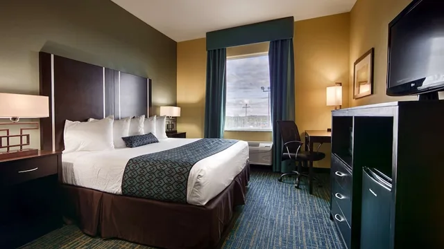 غرفة قياسية بسرير كينج لذوي الإعاقة، Best Western Plus Carrizo Springs Inn And Suites 6/10