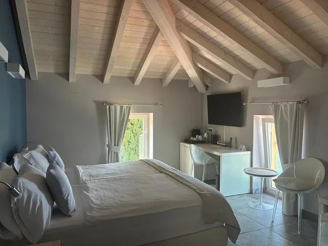 Family Suite, Prestige, Futon Bed, 2 Double Beds, Lake View, Relais Villa Porta 3/9