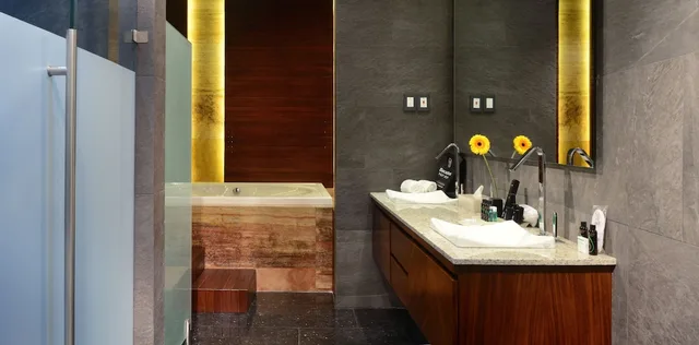 غرفة رئاسية بسرير كينج وسريرين كوين بغرفتي نوم مع أريكة، Hotel and Spa Mansion Solis by Hotsson 3/4