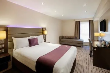 غرفة بسرير مزدوج، Premier Inn Cockermouth 1/2