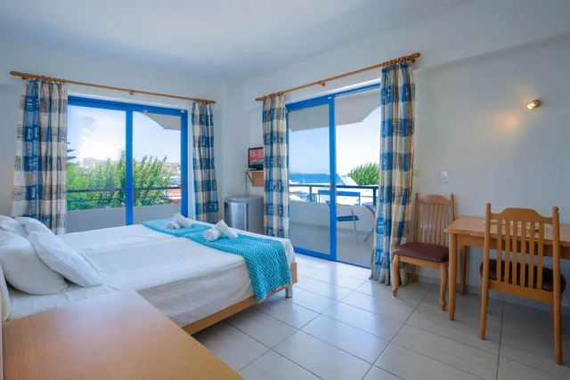 Room, Double or Twin Bed, Lateral Side Sea View، Raffaello Beach 1/10