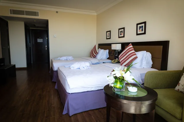 غرفة ديلوكس بسريرين منفصلين بإطلالة على المدينة، Oryx Hotel 4/7