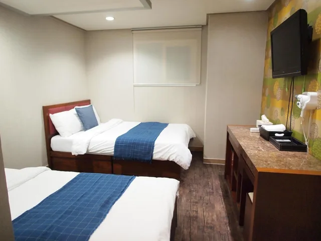 Room, Triple, Private Bathroom, Hostel J Stay 2/2