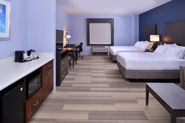 غرفة ديلوكس بسرير كوين، Holiday Inn Express Amp Suitesloma Linda San Bernardino S 2/2