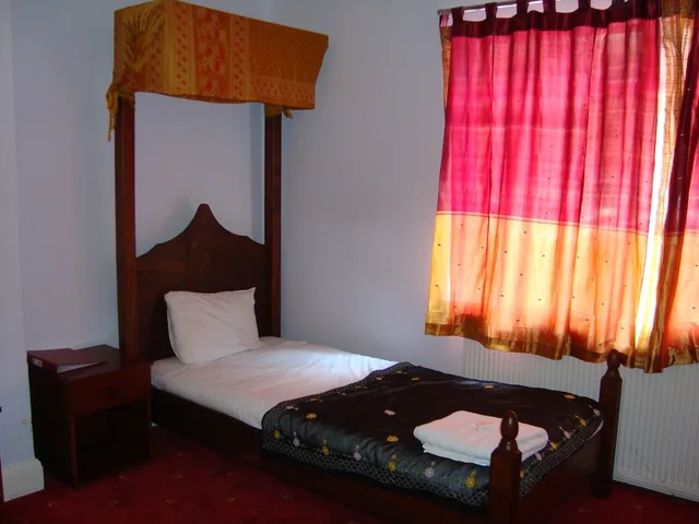 غرفة مفردة، Islington Inn 3/10