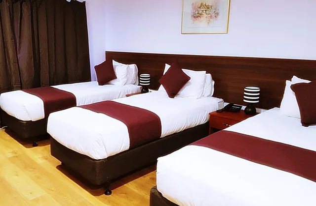 غرفة ثلاثية، Garden Inn Airport 8/10