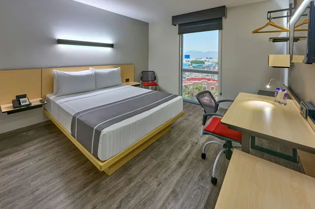 غرفة بسرير كوين، City Express Plus by Marriott Guadalajara Palomar 1/1