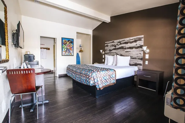 غرفة بسرير كينج، Anaheim Discovery Inn Suites 5/10