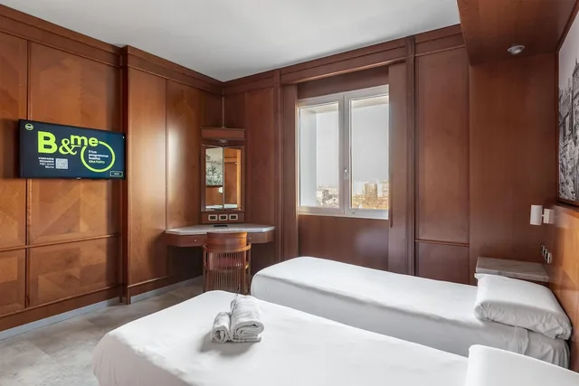 غرفة قياسية بسريرين منفصلين، B&B Hotel Modena 5/12
