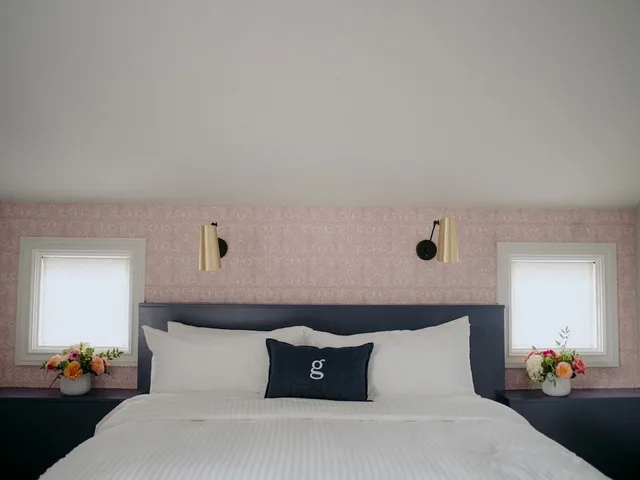 Anthony, Deluxe, Single, King Bed، Germantown Inn 3/10