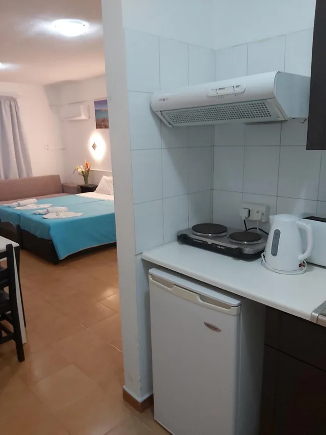 غرفة قياسية رباعية، A. Maos Hotel Apartments 5/6