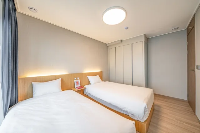 بنتهاوس بريميير بانورامي بسرير كوين وسريرين منفصلين بإطلالة على البحر، Sokcho I Park Suite Hotel and Resort 1/5