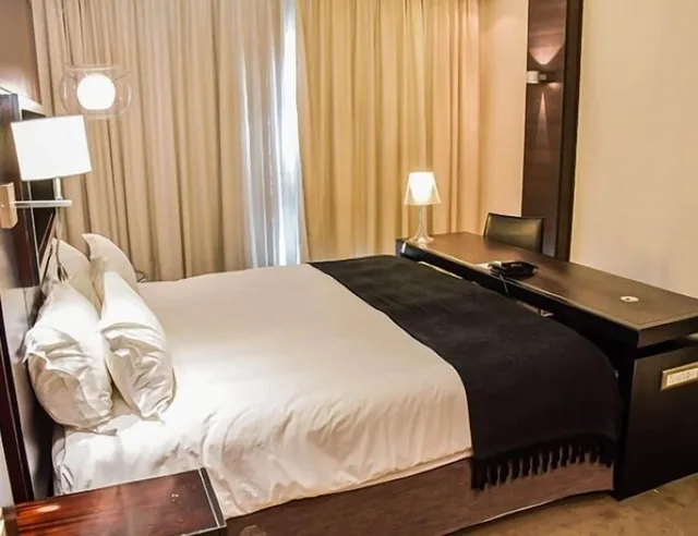 جناح تنفيذي بسرير كينج، Colosseum Hotel 3/6