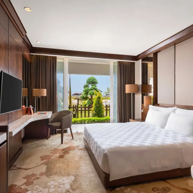 غرفة بسرير مزدوج بشرفة، SWISS-BELHOTEL BORNEO BANJARMASIN 4/8
