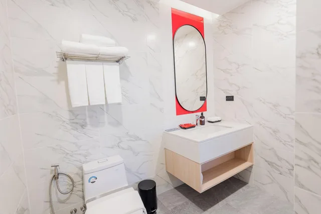 غرفة ديلوكس بشرفة، Hotel Midtown Ratsada 5/5