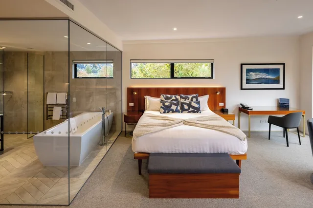 جناح جونيور بسرير كينج، Queenstown Park Boutique Hotel 1/6