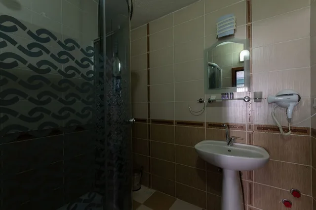 غرفة ثلاثية بسرير مزدوج وسرير فردي، Rebetika Hotel 6/6