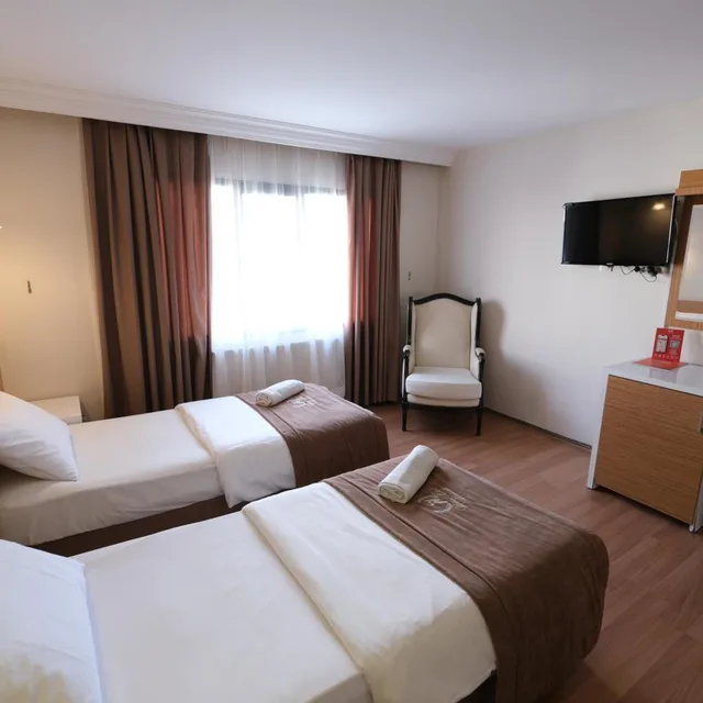 غرفة قياسية بسرير مزدوج أو سريرين منفصلين، Üstün Otel Alsancak 5/10