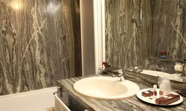 غرفة بسرير مزدوج، Tiziano 8/8