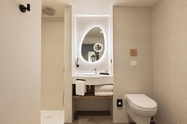 غرفة قياسية بسريرين منفصلين، Hotel OstOria, BW Signature Collection 5/6