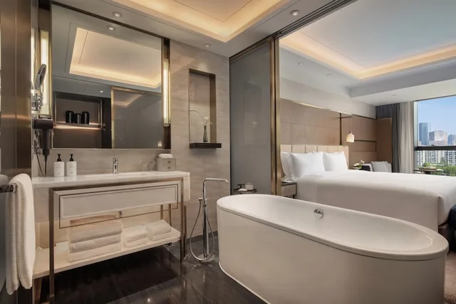 غرفة كلاسيكية بسرير كينج بإطلالة على المدينة، InterContinental Zhengzhou Zhengdong by IHG 5/6