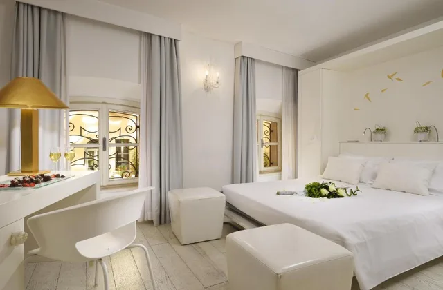 جناح بسرير كوين، Villa Appiani 1/1