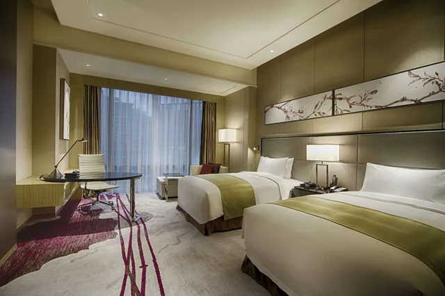 Doubletree, Guest Room, Twin Beds، Doubletree By Hilton Heyuan 1/7