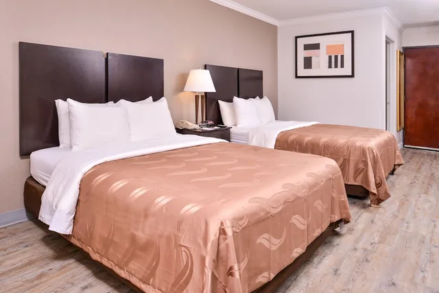 غرفة قياسية بسريرين كوين، Quality Inn & Suites Beaumont 2/6