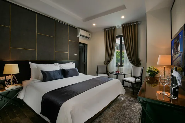 غرفة ديلوكس بسرير مزدوج أو سريرين منفصلين بإطلالة على المدينة، La Sante Hotel Spa 2/2